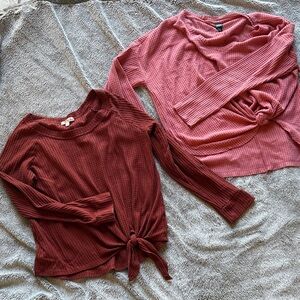 Bundle of 2 med woman’s long sleeve knotted tops
